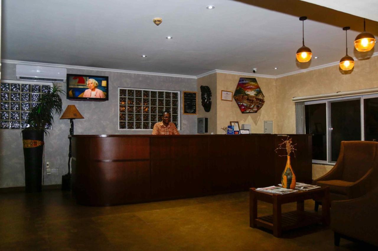 Midindi Hotel Accra Exterior photo