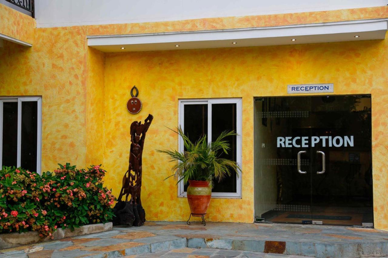 Midindi Hotel Accra Exterior photo